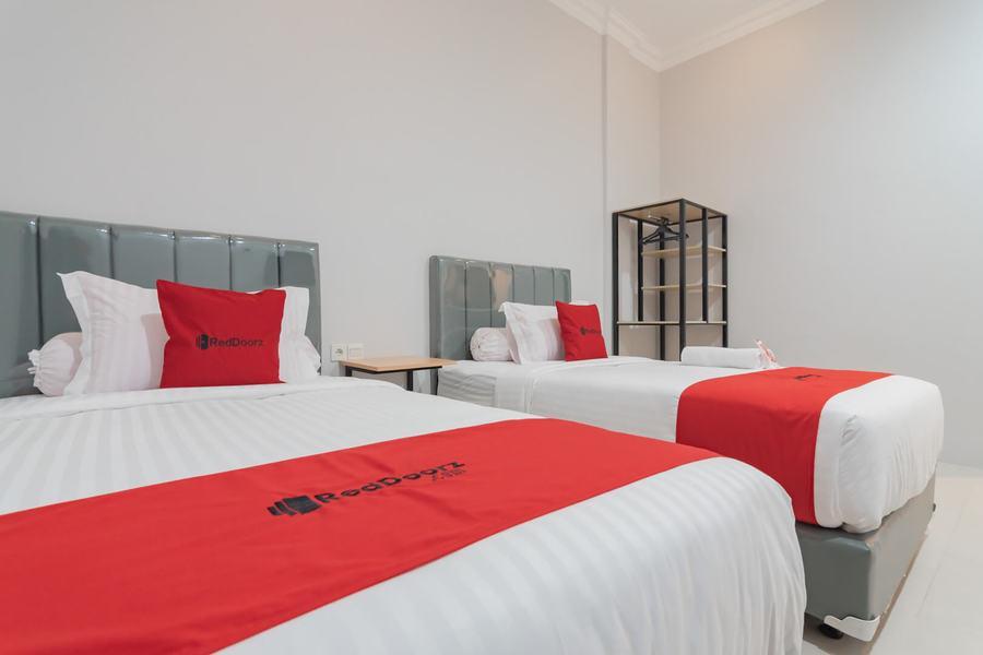 Reddoorz Plus Near Siloam Hospital Balikpapan Exterior photo
